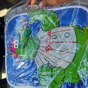 Phillies kids lunchbox